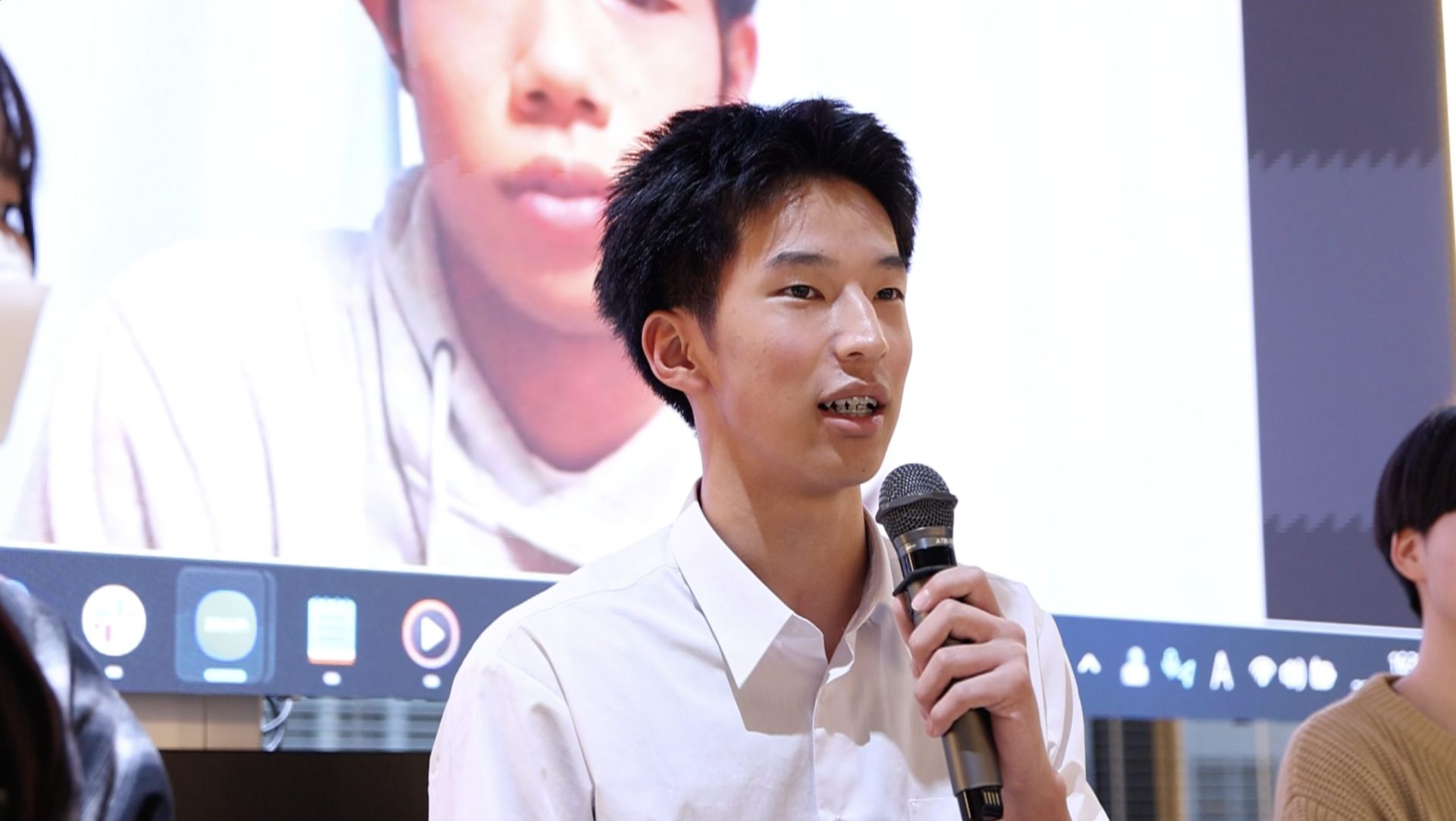 1751595adbc535809576868346fd293d