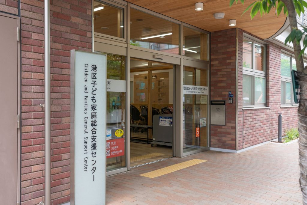 増え続ける「児童虐待」。子どもたちのSOSを見逃さないために知っておくべきこと 7 AdobeStock 1378065217 Editorial Use Only